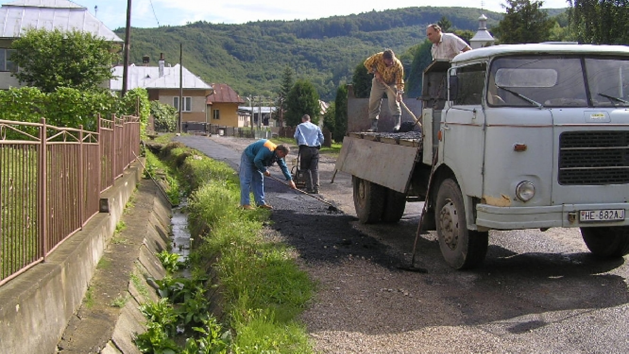 Výstavba verejného vodovodu   Výstavba verejného vodovodu